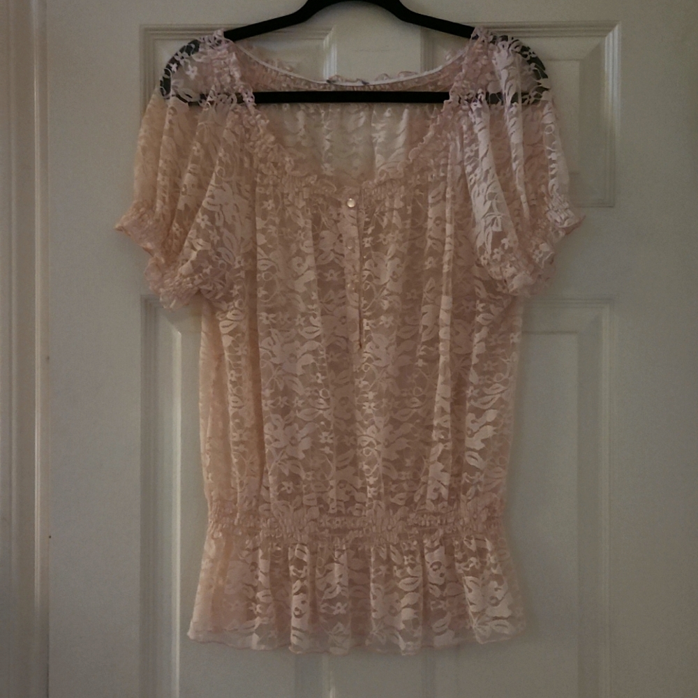 No tag no size shown fits as medium